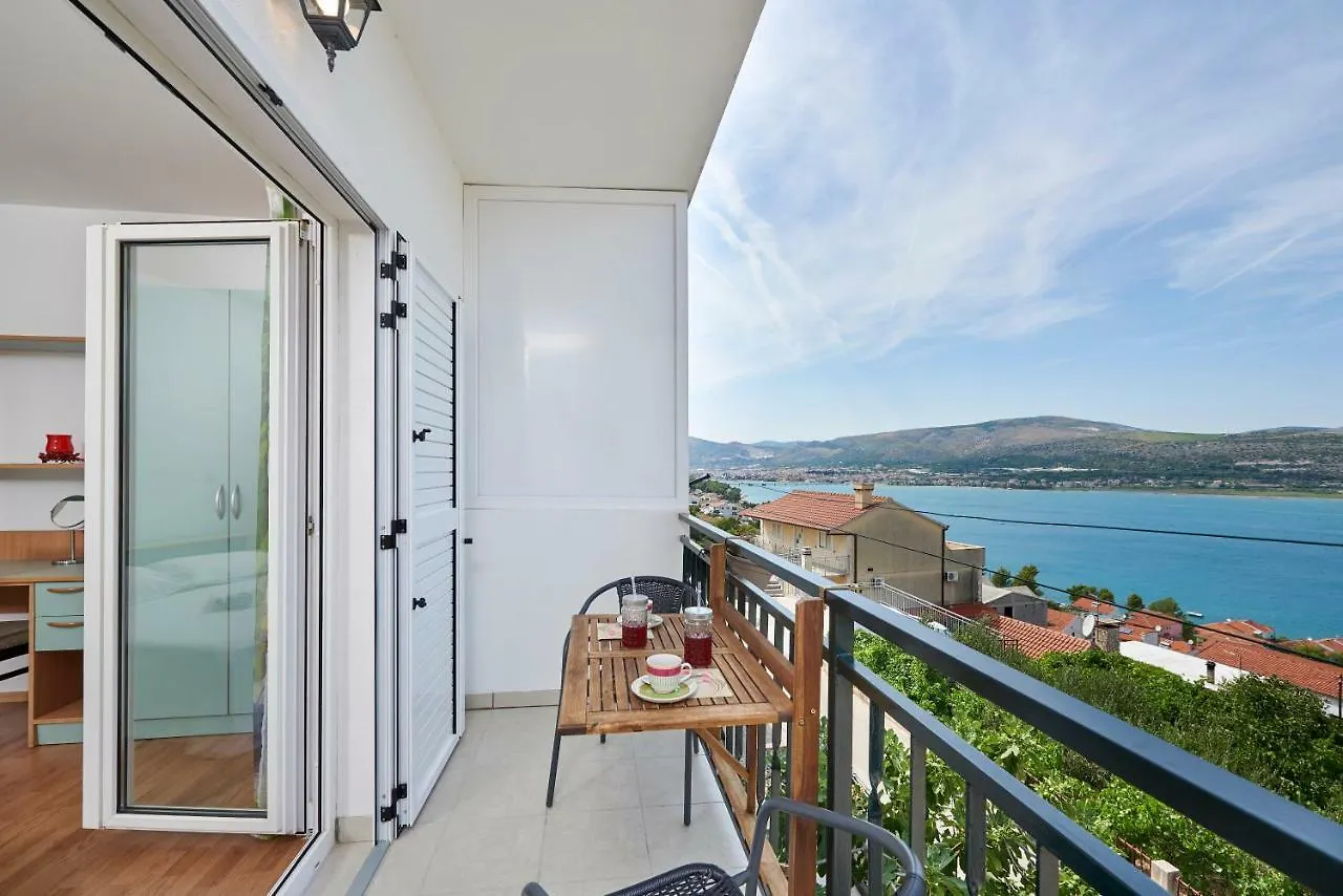 Apartment Ugrina Trogir