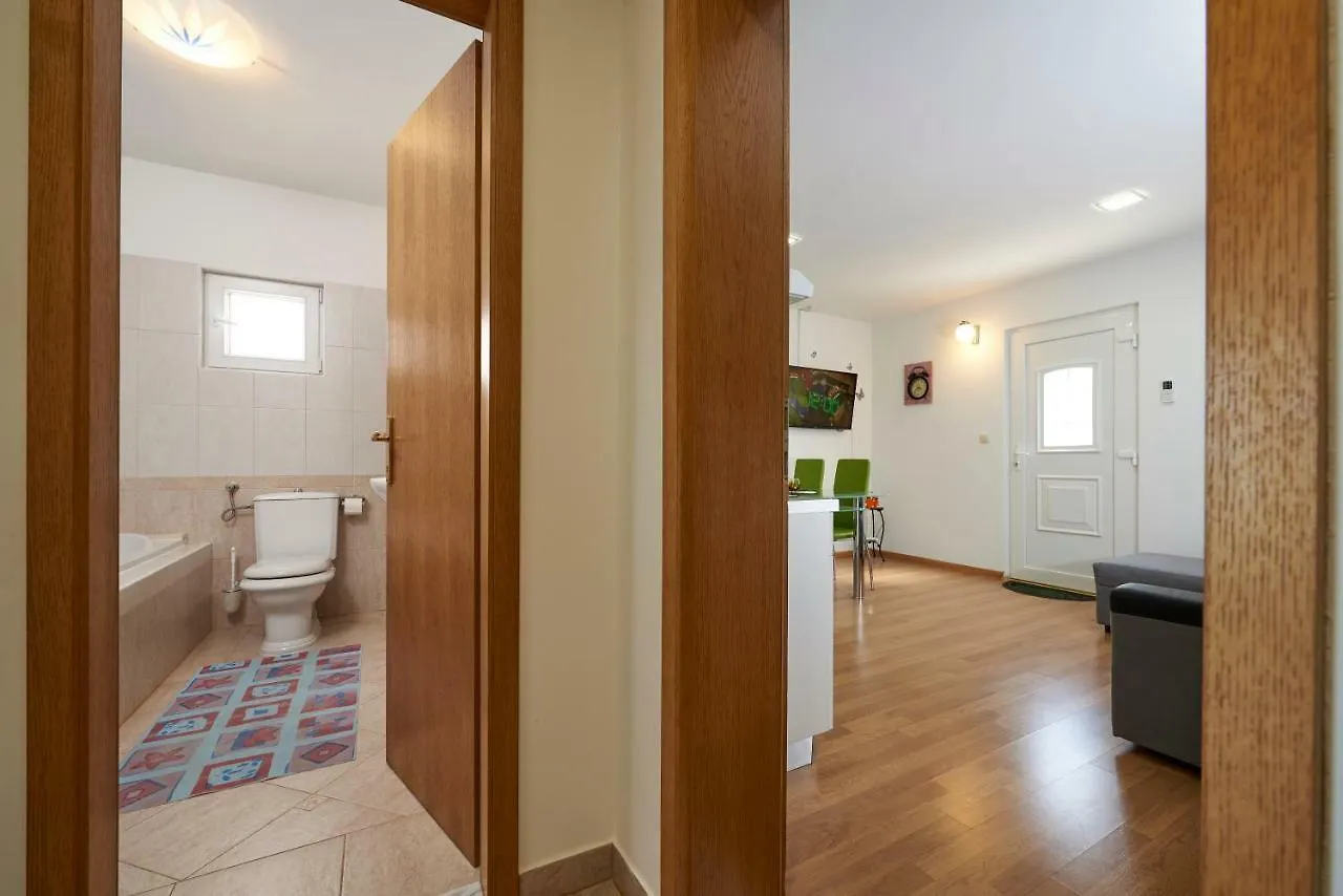 Apartment Ugrina Trogir